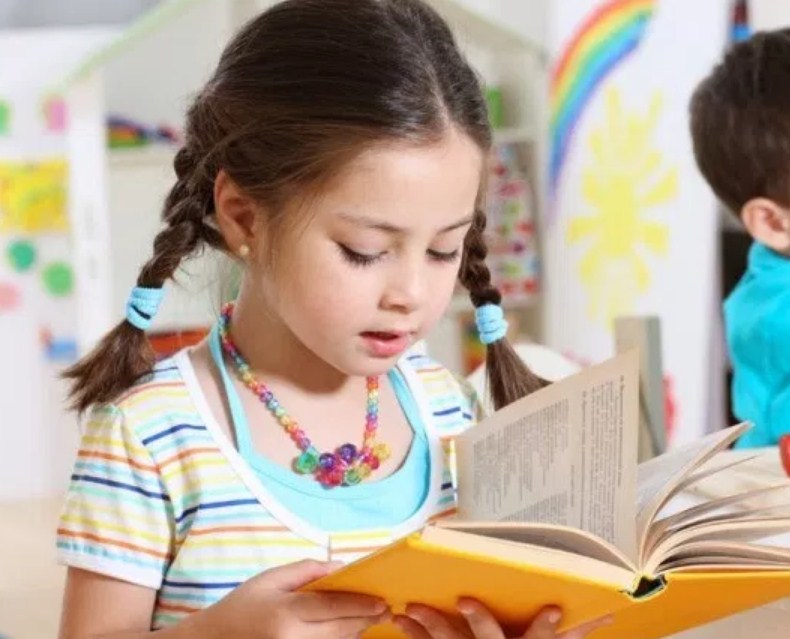 Bagaimana Cara Mengajari Anak yang Belum bisa Membaca