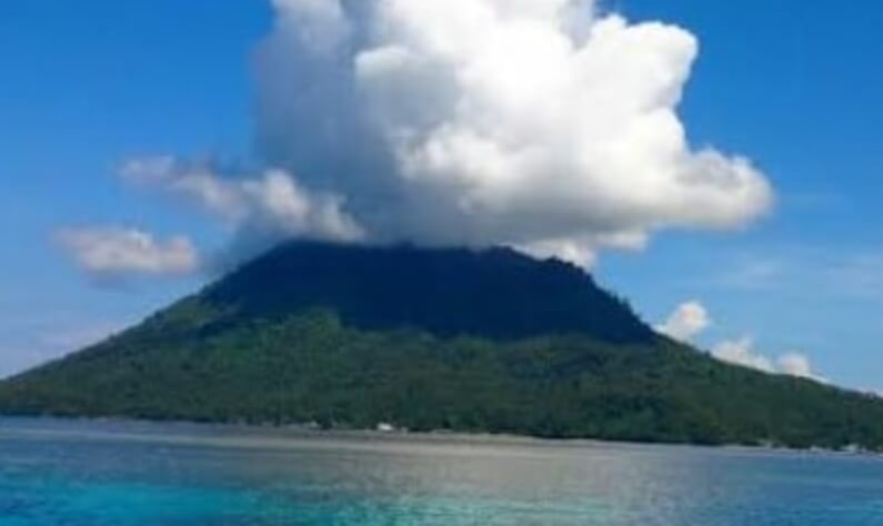 Pulau Manado Tua